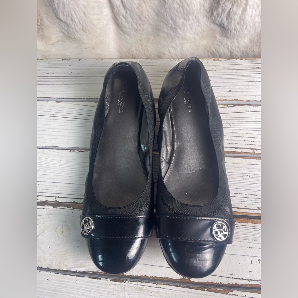 Coach Chelsea Black Leather Patent Silver Logo Hardware Ballerina Flats Sz 8